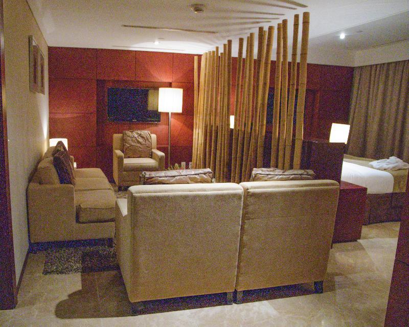 Hotel De Convencoes De Talatona Luanda Exterior foto